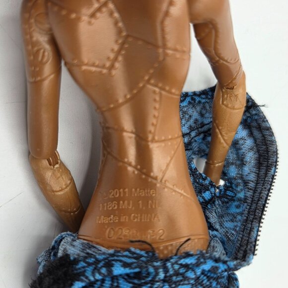 Monster High Robecca Steam Doll Dance Class Series 11 Inches - Picture 3 of 6